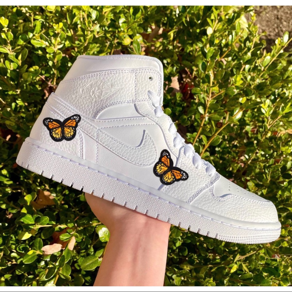 ✨Custom Butterfly Air Jordan 1 Mids✨